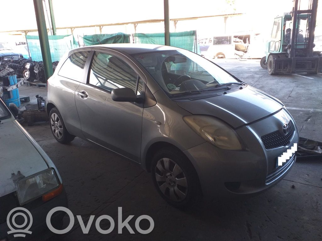 Yaris Yaris  896610D400
