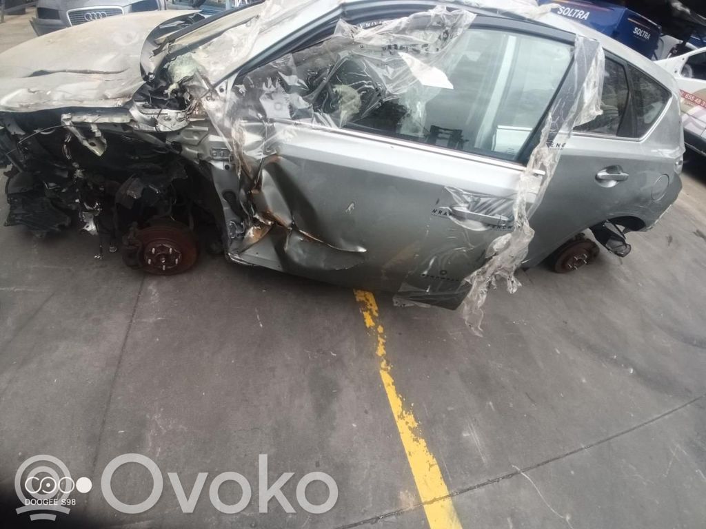 Auris E180 Auris  270600Y230