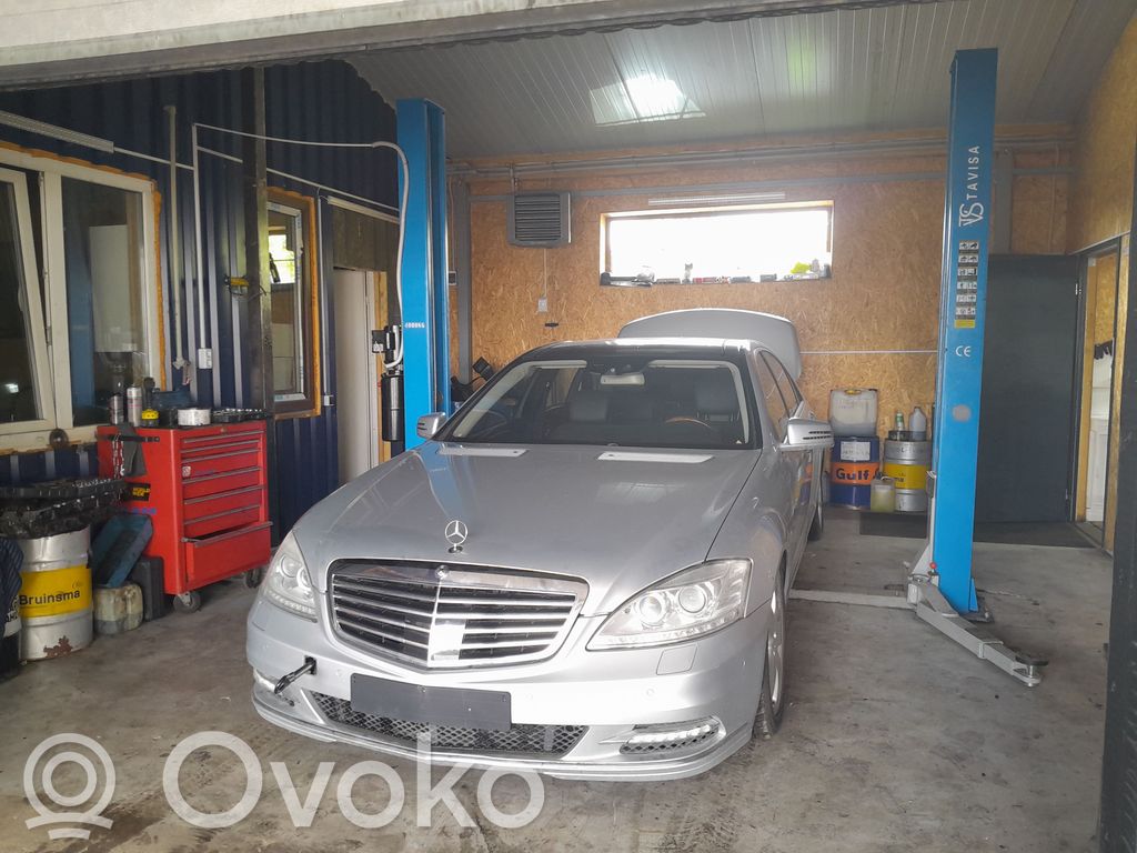 S W221 S-class, AMG (W126, W140, W220, W221, W222)  A2219030600
