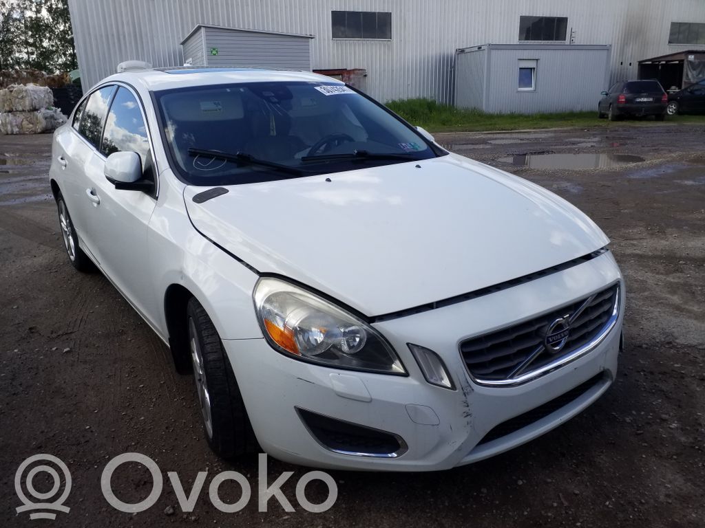 S60 S60  P31295504