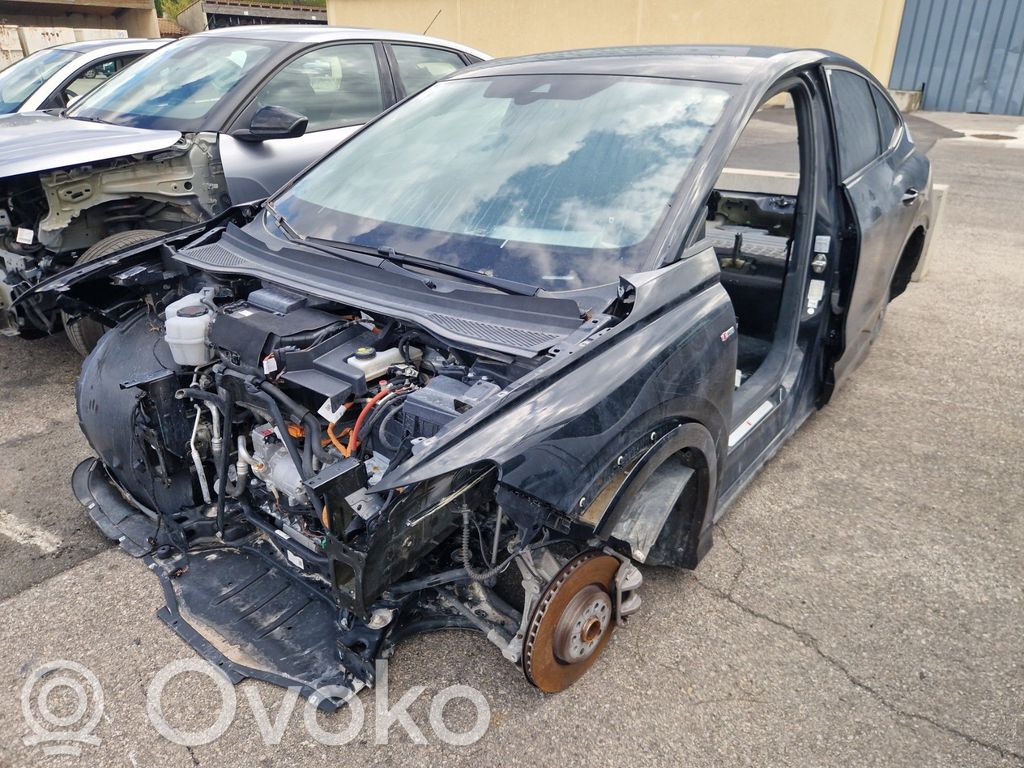 Q4 Sportback e-tron Q4 e-tron  1EA615123A