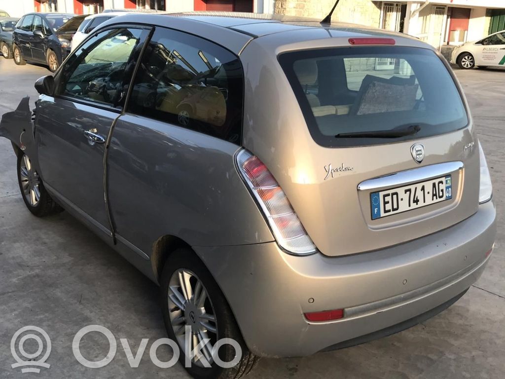 Ypsilon Ypsilon  735411226