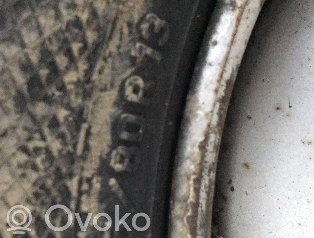 C15 C15  0000570591