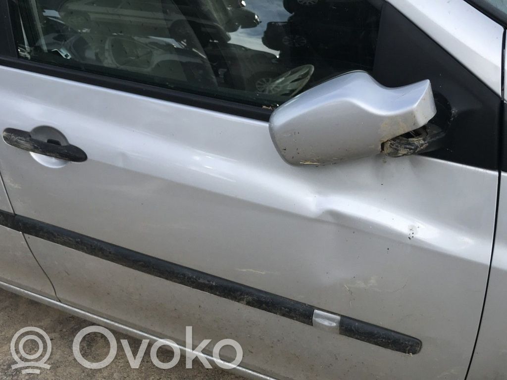 Clio III Clio  7701476906