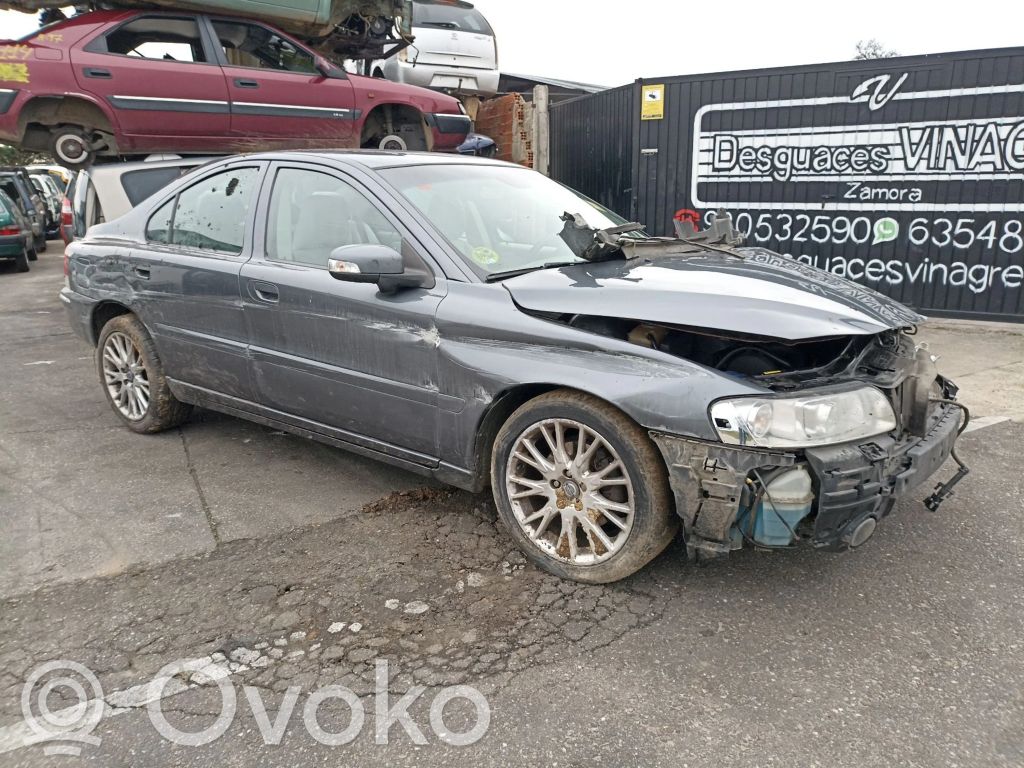 S60 S60  36050276