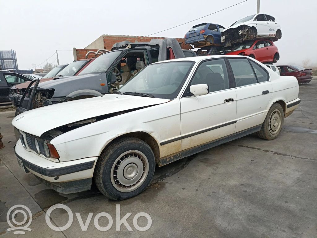 5 E34 Series 5  51228138951