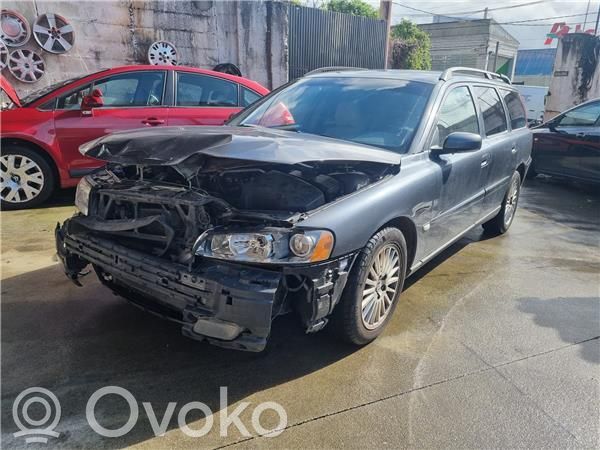 V70 S70, V70, V70 XC  8679660