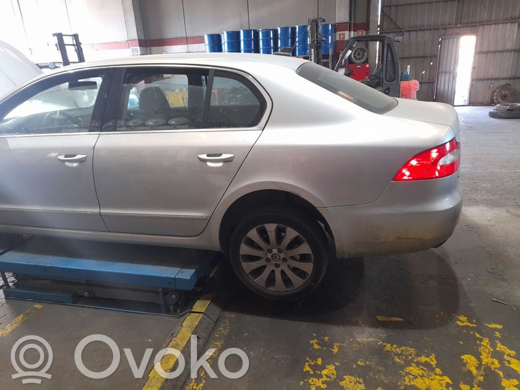 Superb B6 (3T) Superb  3T0907115