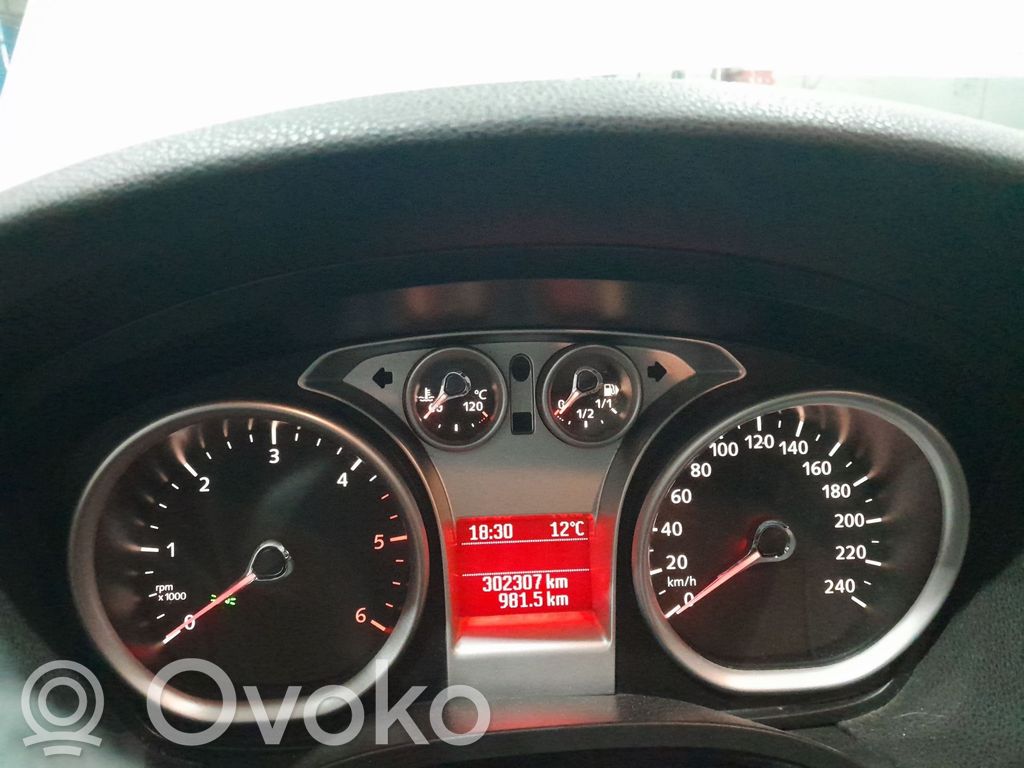 Focus Focus  8V619L440