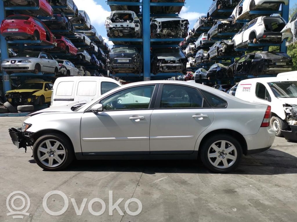 S40 S40, V40  7M516F012YA