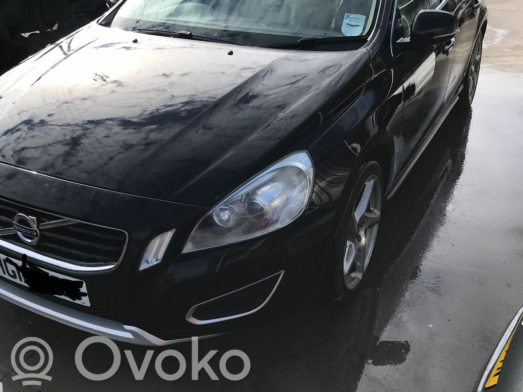 S60 S60  31273882