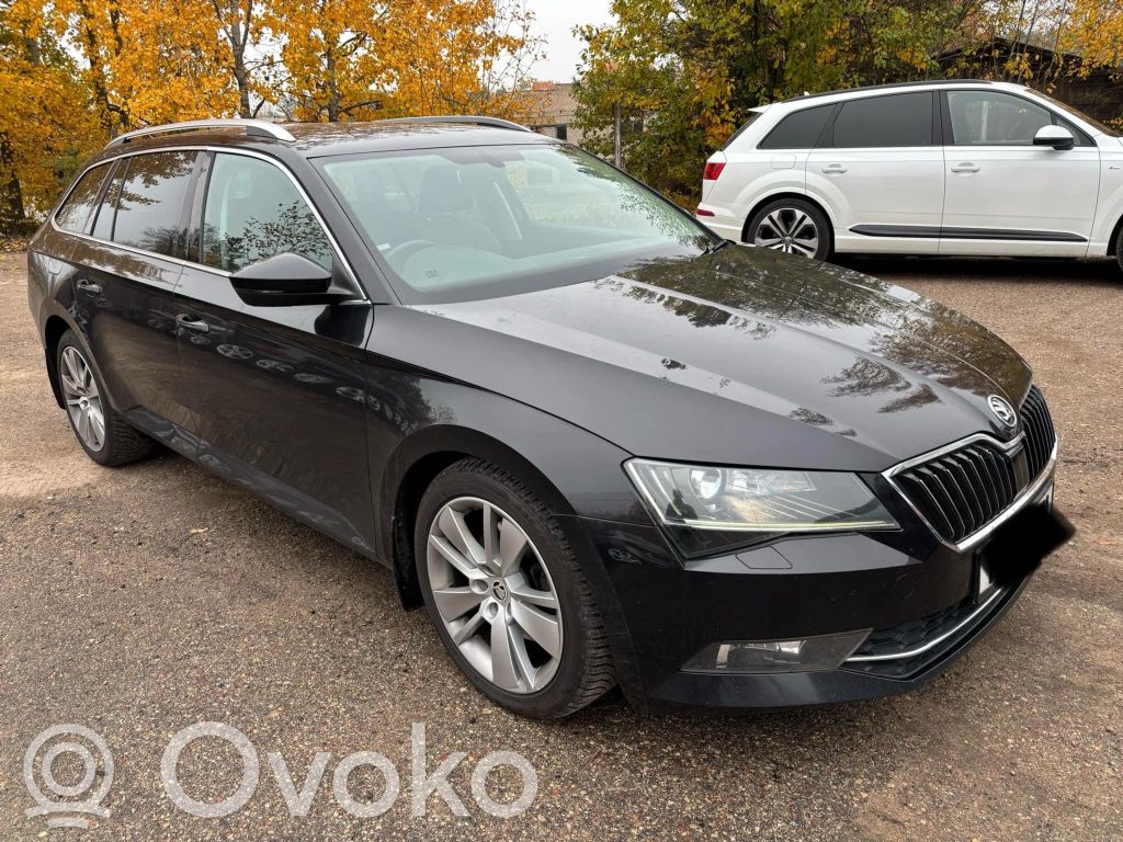Superb B8 (3V) Superb  04L907805E