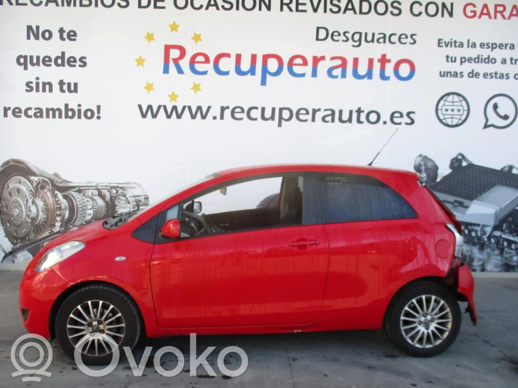 Yaris Yaris  17F144