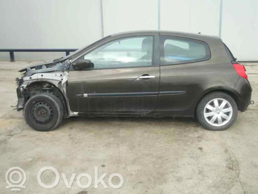 Clio III Clio  0205800559