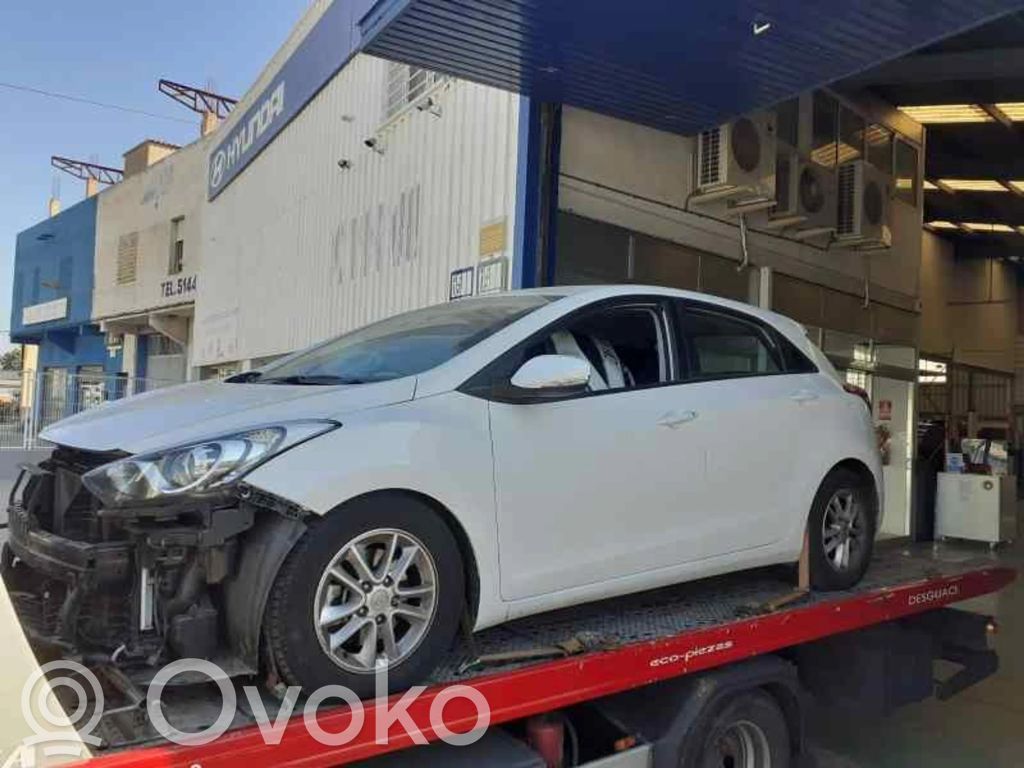 i30 i30  M000TD0271ZE