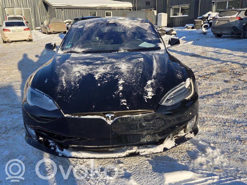 Model S Tesla Model S  111237900E