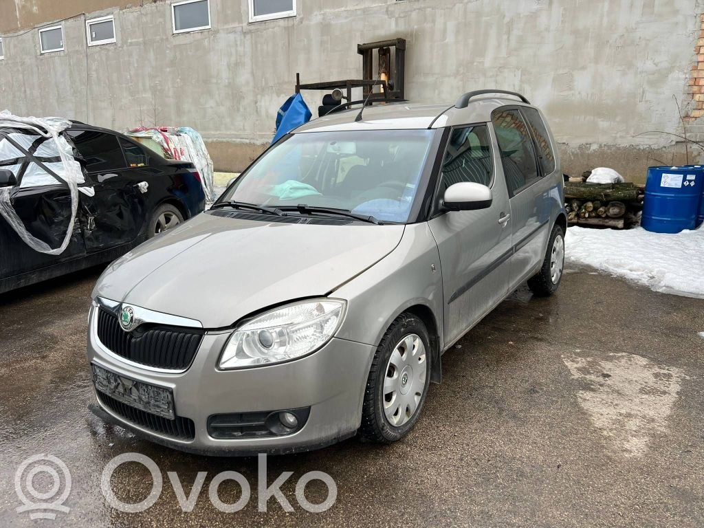 Roomster (5J) Roomster  6Q0131075