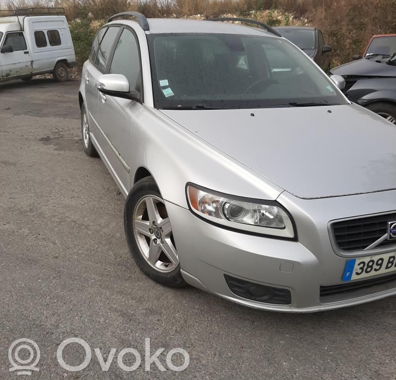 V50 V50  8603409