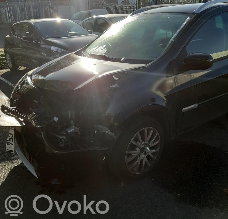 Clio III Clio  8200838217