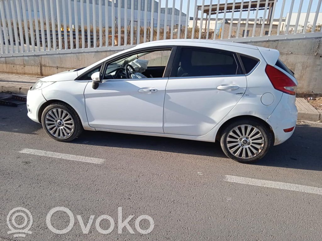 Fiesta Fiesta  8A6A16700BD