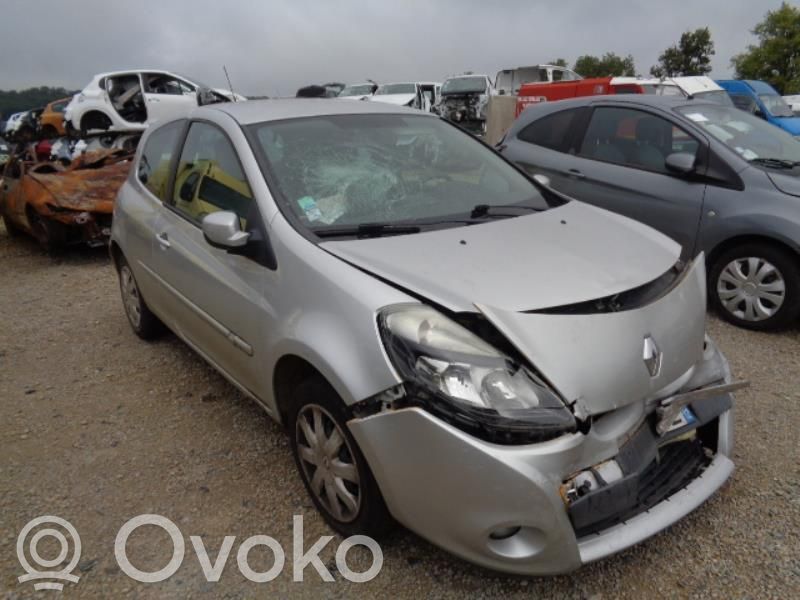 Clio III Clio  8201161314