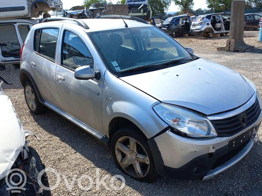 Sandero Sandero, Sandero Stepway