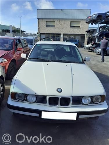 5 E34 Series 5  8390935