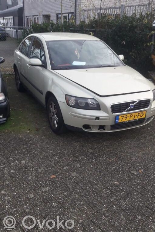 S40 S40, V40  39995143