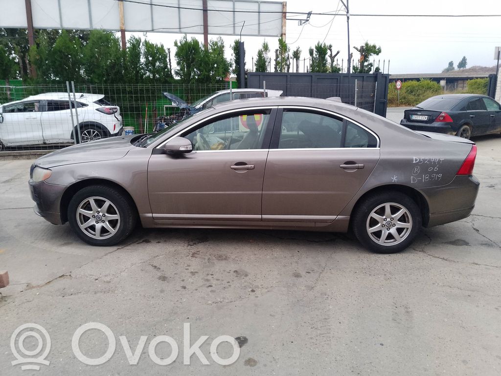 S80 S80  P30736633
