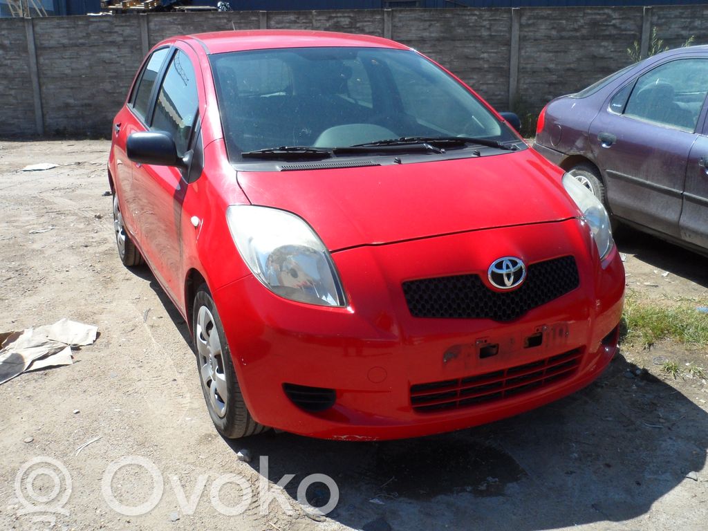 Yaris Yaris  472000D170B