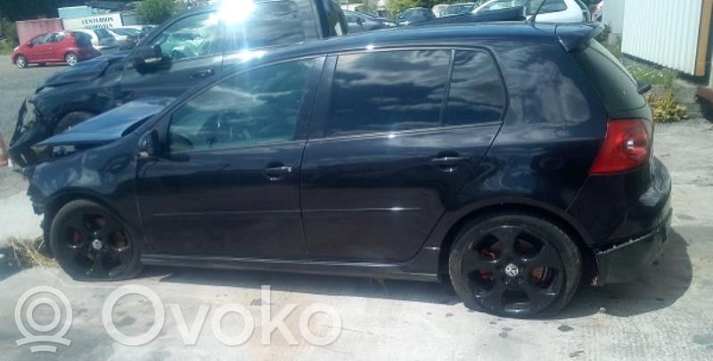 Golf V Golf  1K6833301AA