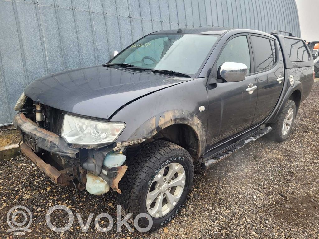 L200 L200, L300, L400 Space Gear