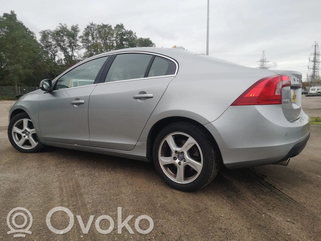 S60 S60  31265331