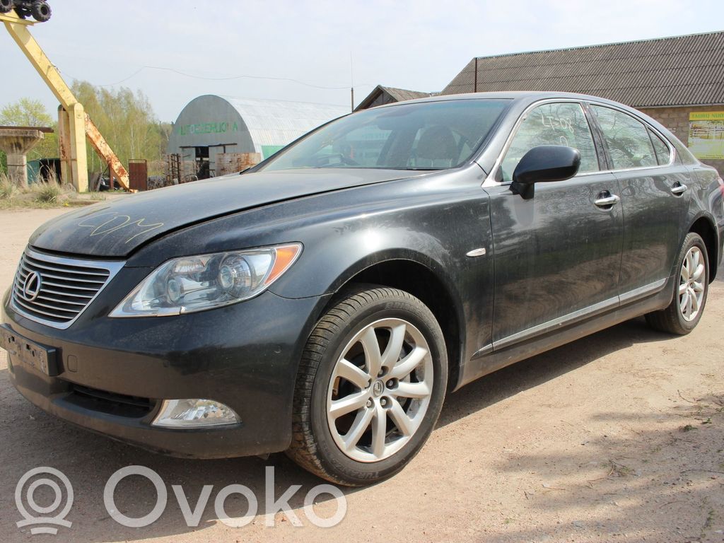 LS 460 - 600H LS  8946750010
