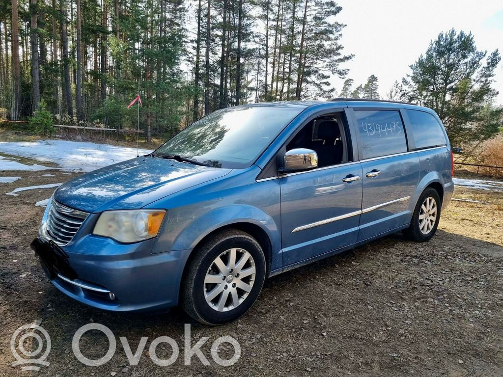 Town & Country V Town & Country  L0050457
