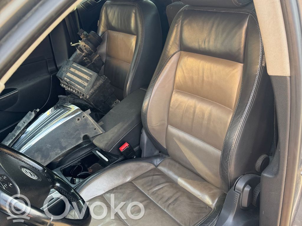 PASSAT B6 Passat  3AB858366D