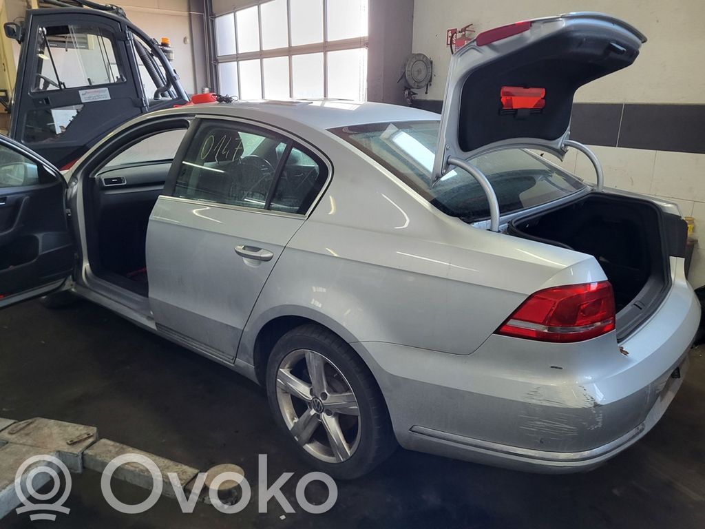 PASSAT B7 Passat  7P6035730J