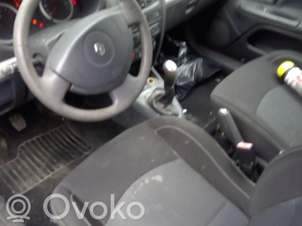 Clio II Clio  233000603R