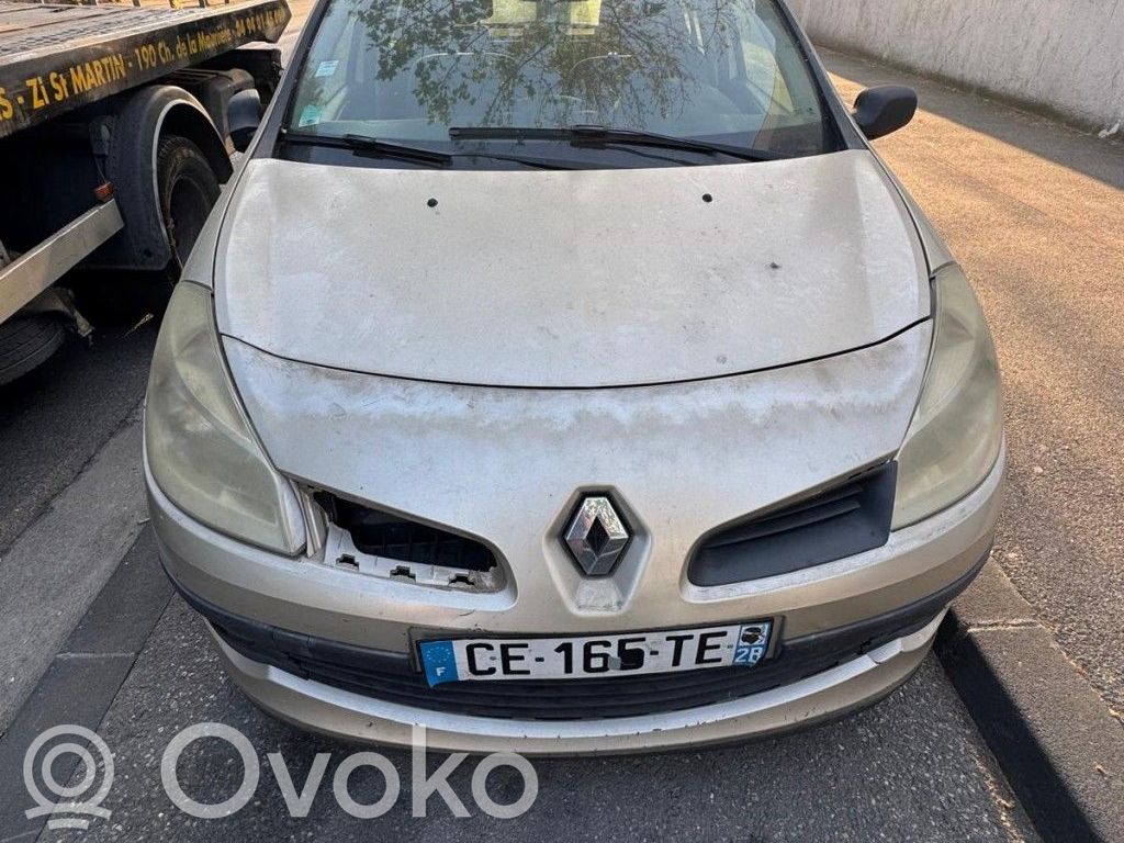 Clio III Clio  8200427638