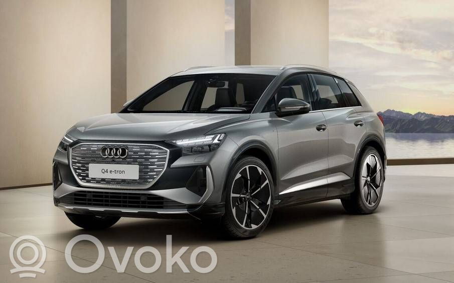 Q4 e-tron Q4 e-tron  J2BH
