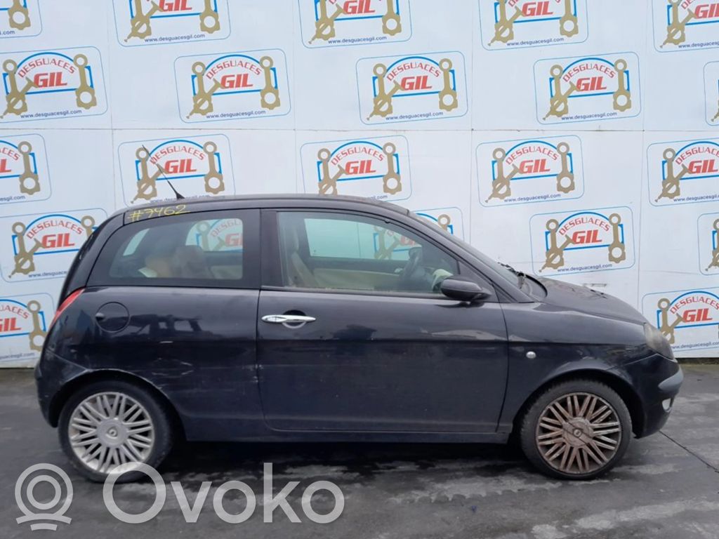 Ypsilon Ypsilon  46838198