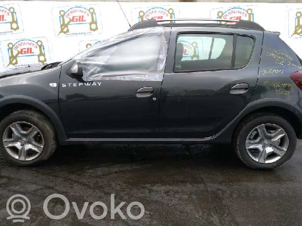 Sandero II Sandero, Sandero Stepway