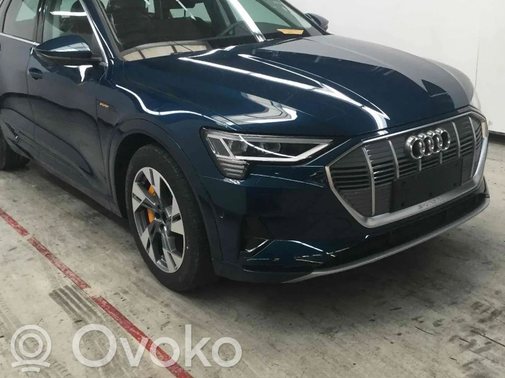 e-tron e-tron  4M0959792J