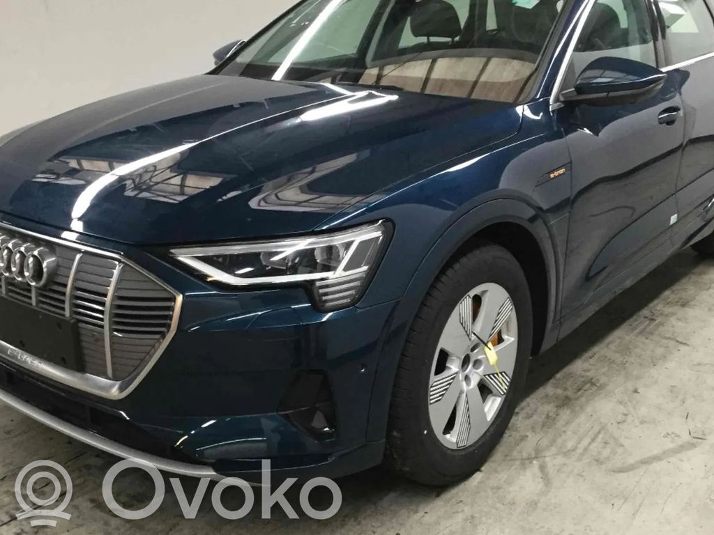 e-tron e-tron  4GD907338A