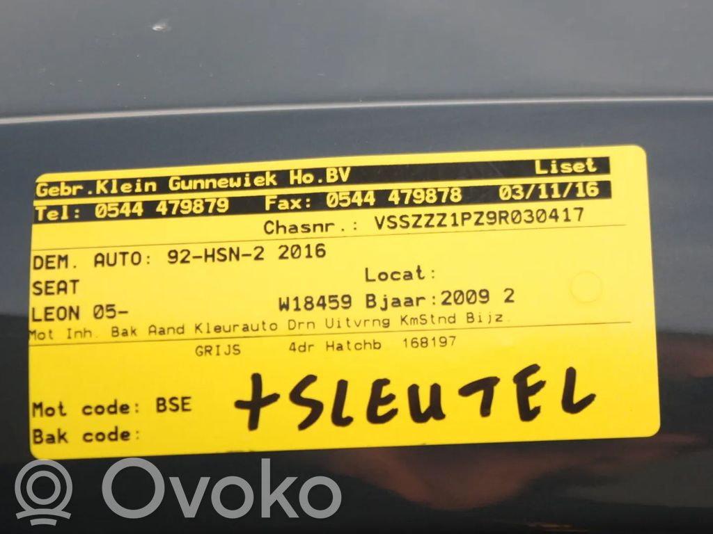 Leon (1P) Leon  1K0919475E