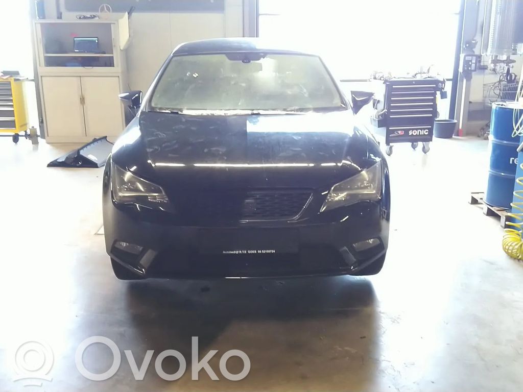 Leon (5F) Leon  04L100033AX