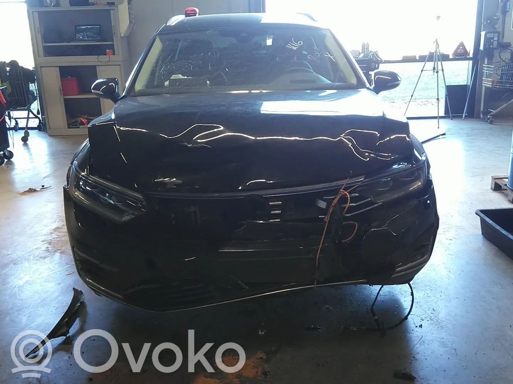 PASSAT B8 Passat  04E100034N