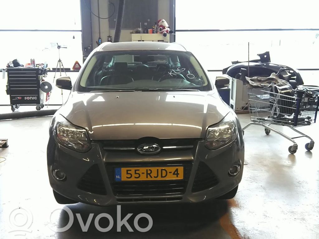 Focus Focus  8V618C607FD