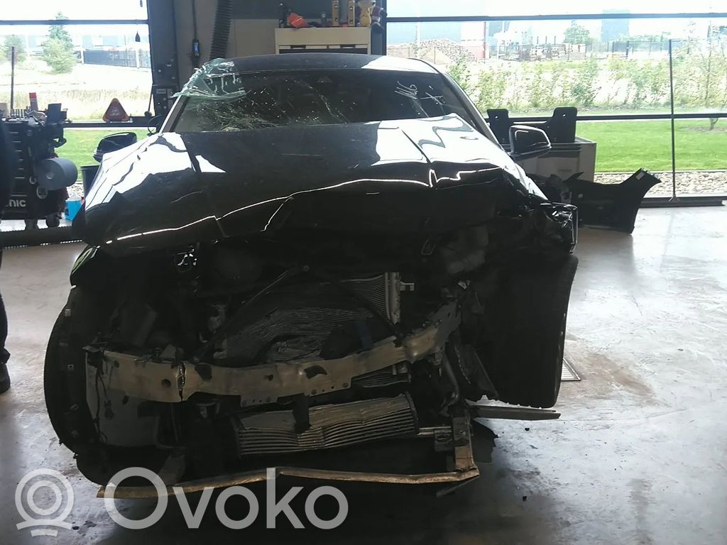 1 F40 Series 1  0261S101Y6