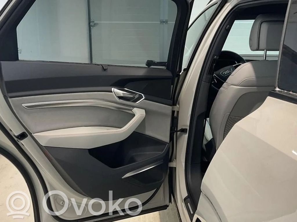 e-tron e-tron  4KE821022C